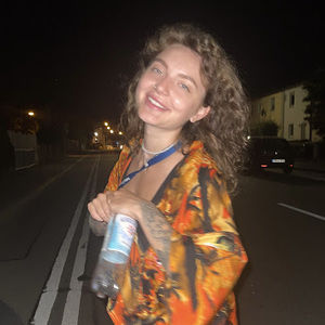 Meet your Posher, Nina